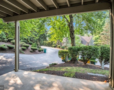1127 Wicklow Court - Photo Thumbnail 36