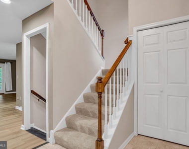 1127 Wicklow Court - Photo Thumbnail 18