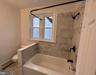 1067 S Clinton Avenue - Photo Thumbnail 13