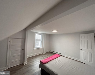 1067 S Clinton Avenue - Photo Thumbnail 35