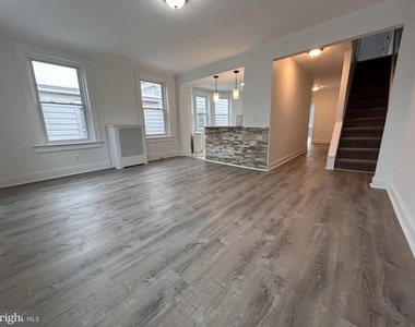 1067 S Clinton Avenue - Photo Thumbnail 22