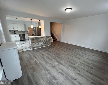 1067 S Clinton Avenue - Photo Thumbnail 24