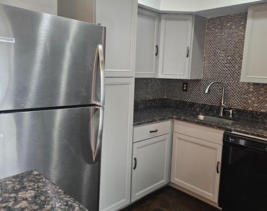 210 James Court - Photo Thumbnail 12