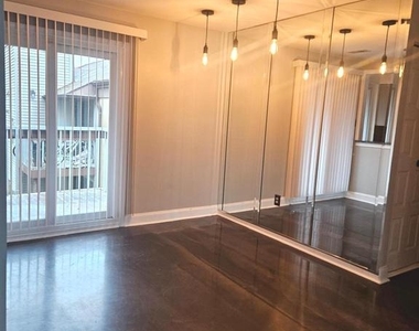 210 James Court - Photo Thumbnail 15