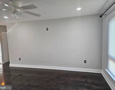 210 James Court - Photo Thumbnail 7