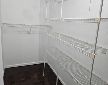 210 James Court - Photo Thumbnail 14