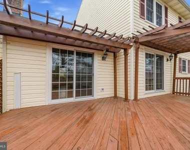 7520 Royal Dominion Drive - Photo Thumbnail 25