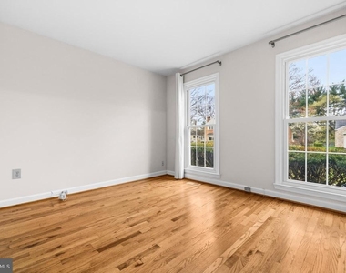 7520 Royal Dominion Drive - Photo Thumbnail 6
