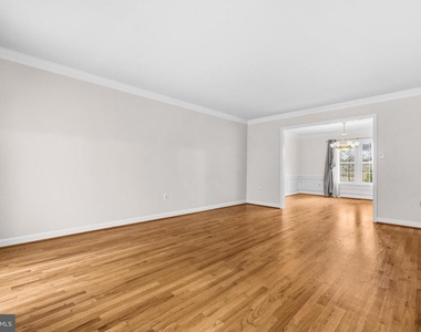 7520 Royal Dominion Drive - Photo Thumbnail 8