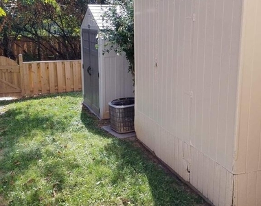 150 Gold Kettle Drive - Photo Thumbnail 13