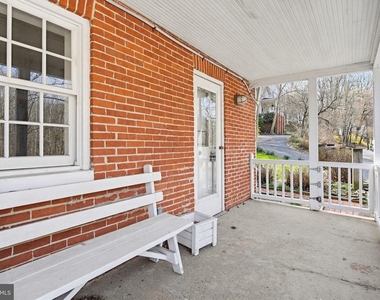 947 Oella Avenue - Photo Thumbnail 4