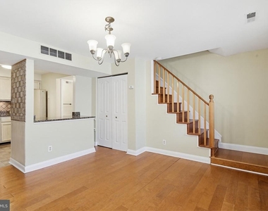 947 Oella Avenue - Photo Thumbnail 34