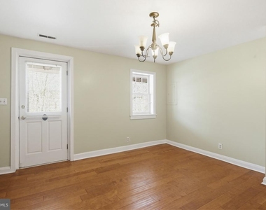 947 Oella Avenue - Photo Thumbnail 35