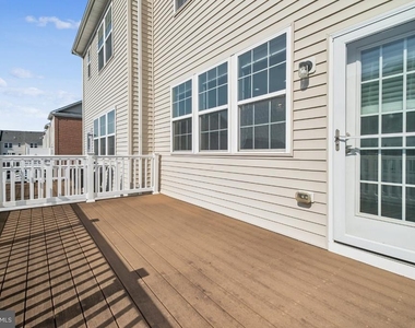 1118 Bayberry Lane - Photo Thumbnail 26