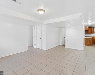 407 Lebaum Street Se - Photo Thumbnail 2