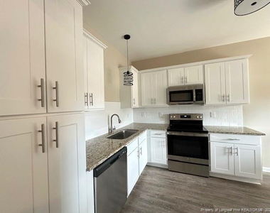 910 Kingscote Drive - Photo Thumbnail 7