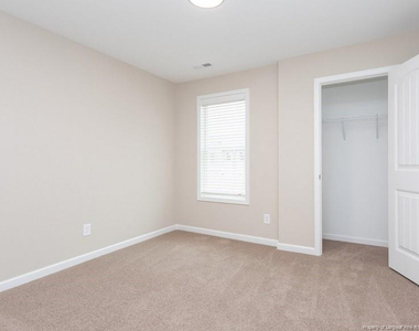 910 Kingscote Drive - Photo Thumbnail 18