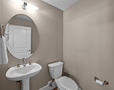 444 S Blount Street - Photo Thumbnail 20