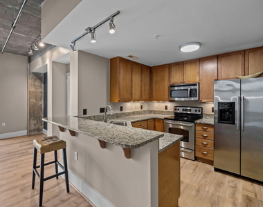 444 S Blount Street - Photo Thumbnail 16