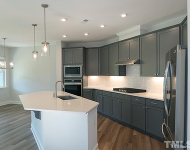 117 Deardom Way - Photo Thumbnail 7