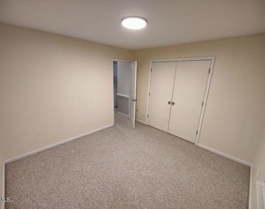 804 Pine Forest Trail - Photo Thumbnail 9