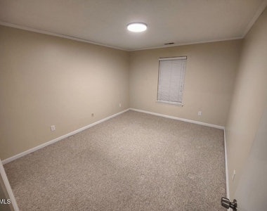 804 Pine Forest Trail - Photo Thumbnail 12