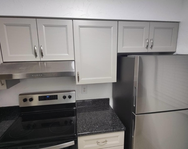 804 Pine Forest Trail - Photo Thumbnail 7