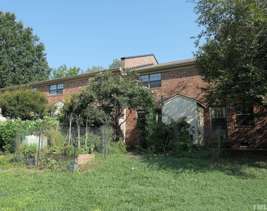 105 Fidelity Street - Photo Thumbnail 14