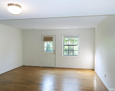 105 Fidelity Street - Photo Thumbnail 4