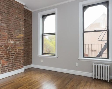 246 Mott Street - Photo Thumbnail 5