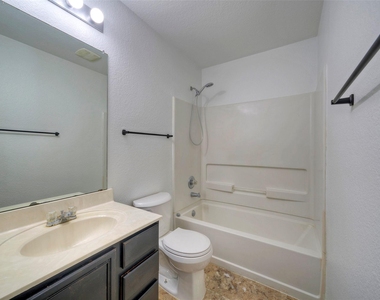 140 Plum Path - Photo Thumbnail 13