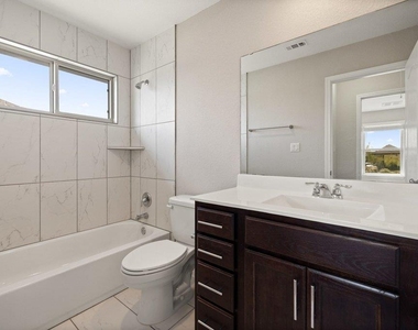 719 Coconut Grove St - Photo Thumbnail 24