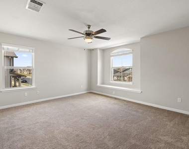 719 Coconut Grove St - Photo Thumbnail 16