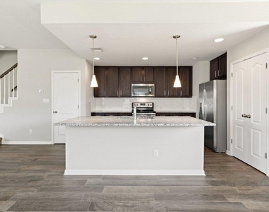 719 Coconut Grove St - Photo Thumbnail 9