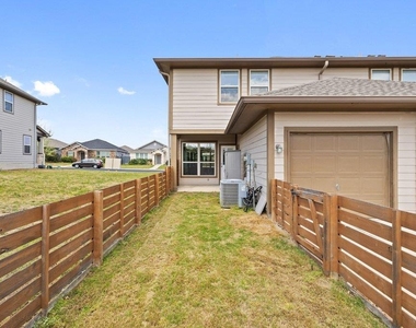 719 Coconut Grove St - Photo Thumbnail 29