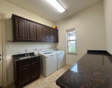 906 Madison Fork Dr - Photo Thumbnail 17