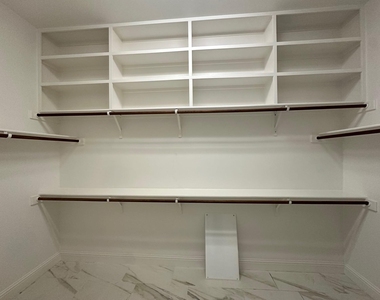 906 Madison Fork Dr - Photo Thumbnail 10