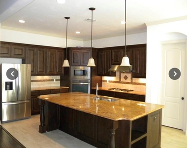 906 Madison Fork Dr - Photo Thumbnail 4
