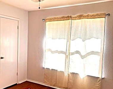 9603 Nightjar Dr - Photo Thumbnail 6