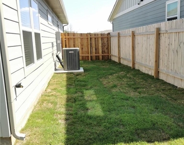 10504 Alemoor Dr - Photo Thumbnail 17
