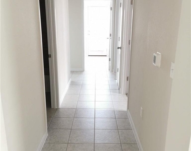 10504 Alemoor Dr - Photo Thumbnail 4