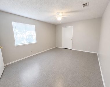 507 Thelma Dr - Photo Thumbnail 4