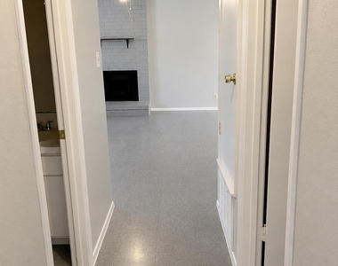 507 Thelma Dr - Photo Thumbnail 6