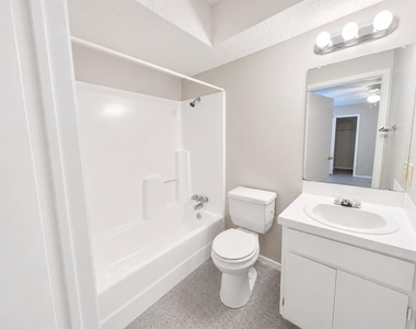 507 Thelma Dr - Photo Thumbnail 3