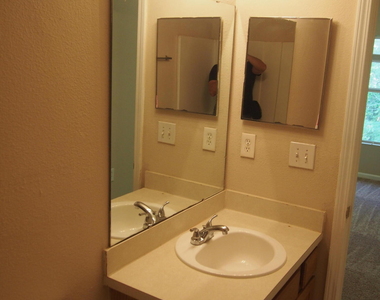 7920 Merrill Road - Photo Thumbnail 15