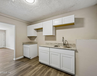 1627 E 9th Street - Photo Thumbnail 8