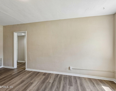 1627 E 9th Street - Photo Thumbnail 5