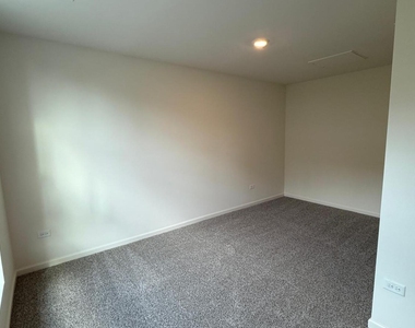 347 Summit Circle - Photo Thumbnail 9