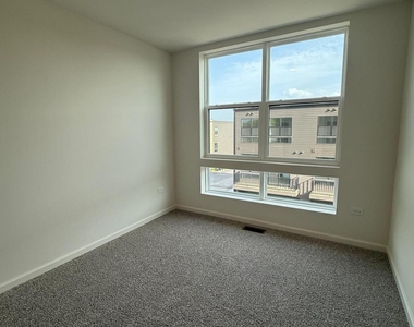 347 Summit Circle - Photo Thumbnail 11