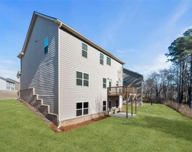 925 Lakehaven Lane - Photo Thumbnail 25